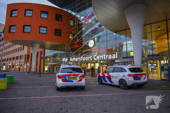 Treinverkeer plat na dreiging met explosief op NS-station
