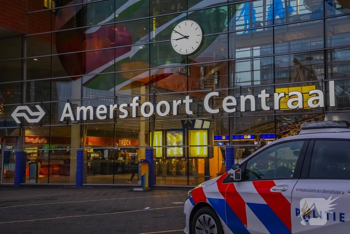 Treinverkeer plat na dreiging met explosief op NS-station