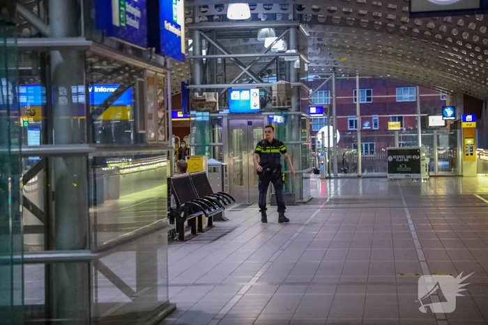 Treinverkeer plat na dreiging met explosief op NS-station