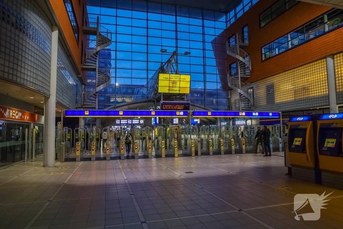 Treinverkeer plat na dreiging met explosief op NS-station
