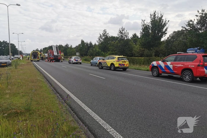 Flinke schade aan personenauto's door botsing