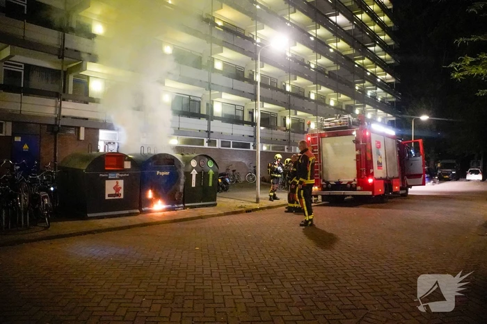 Papiercontainer in brand