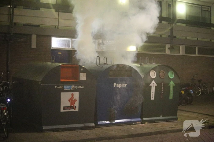 Papiercontainer in brand