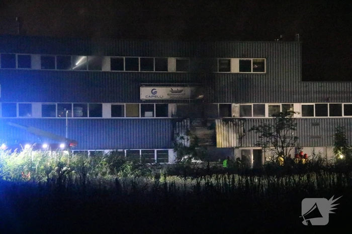 Grote brand in bedrijfspand