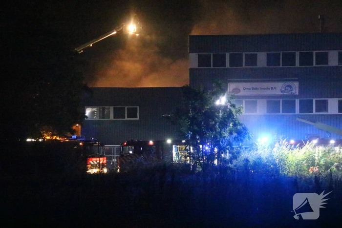 Grote brand in bedrijfspand