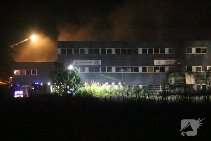 Grote brand in bedrijfspand