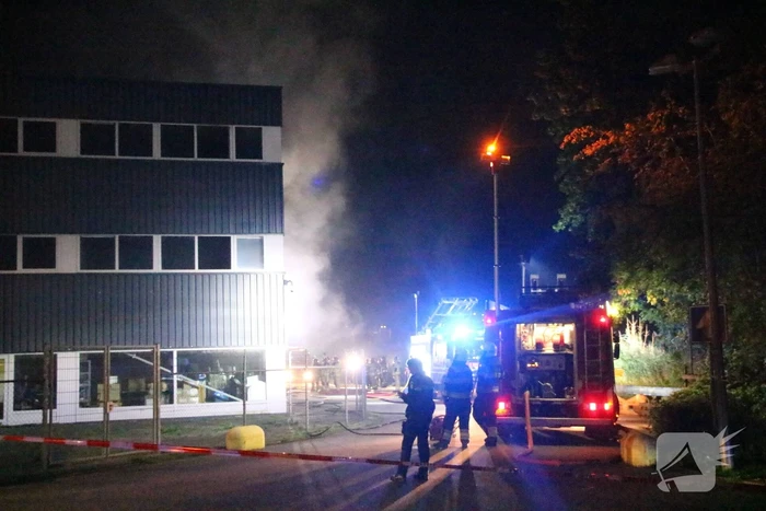 Grote brand in bedrijfspand