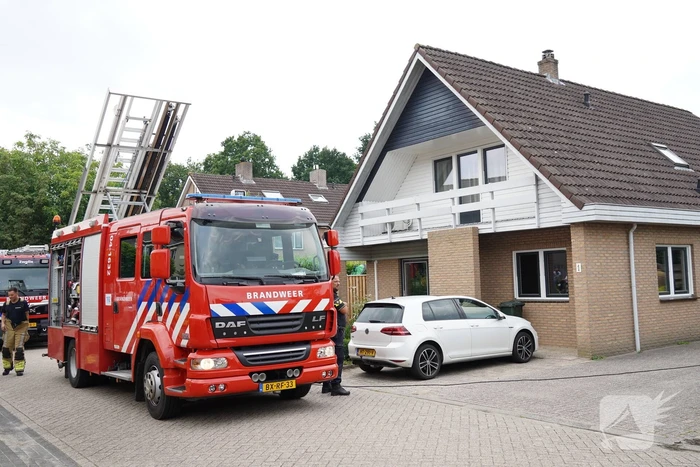 Brand in schuur achter woning