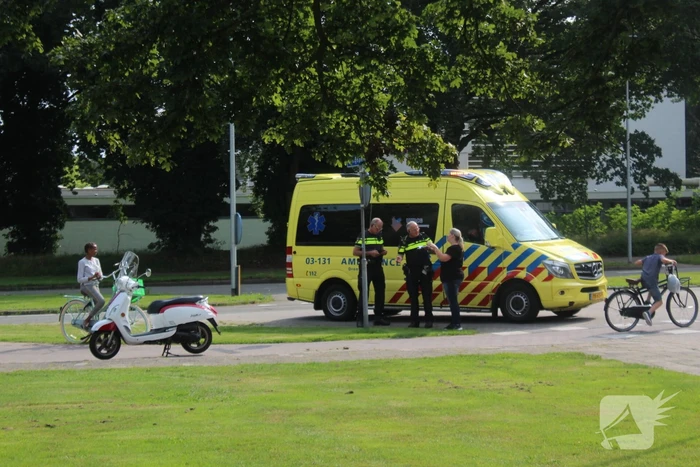 Scooterrijder gaat onderuit en raakt gewond