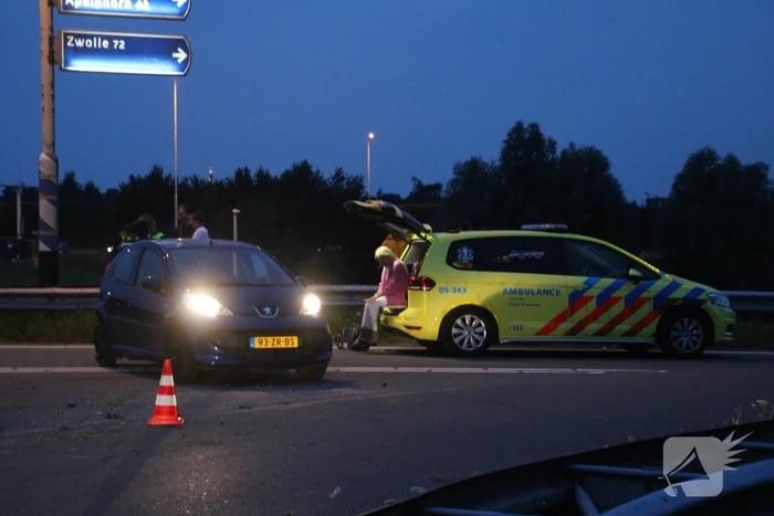 Veel schade door botsing tussen twee personenauto's