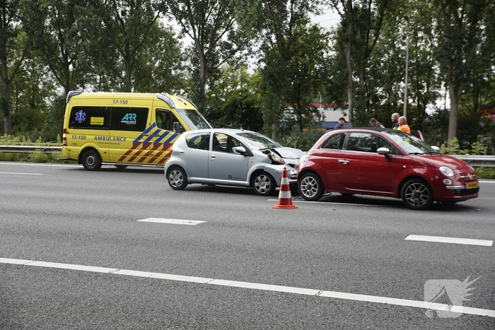 Kop-staart botsing op snelweg