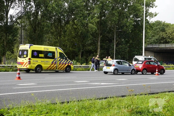 Kop-staart botsing op snelweg
