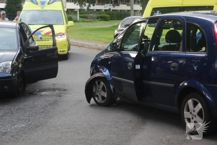 Ongeval tussen twee personenauto's