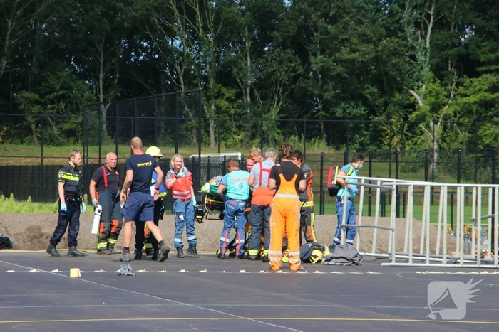 Bouwvakker zwaargewond na val met steiger Voetbalclub VVSB