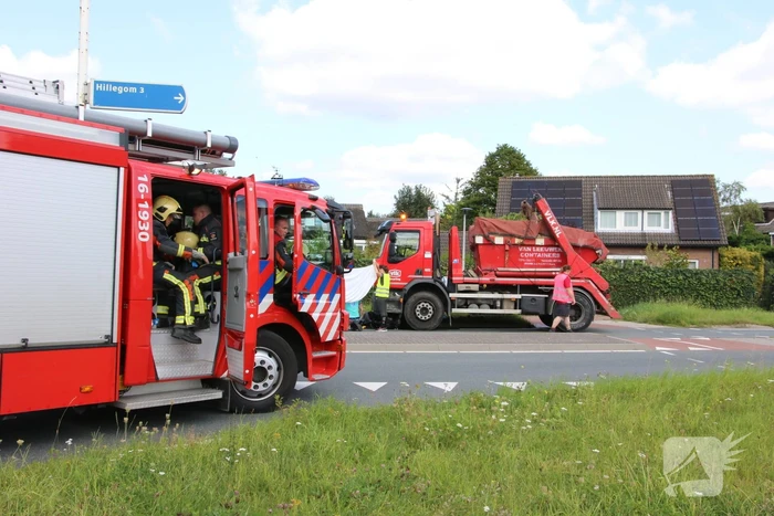 Persoon met scootmobiel zwaargewond bij botsing met vrachtwagen