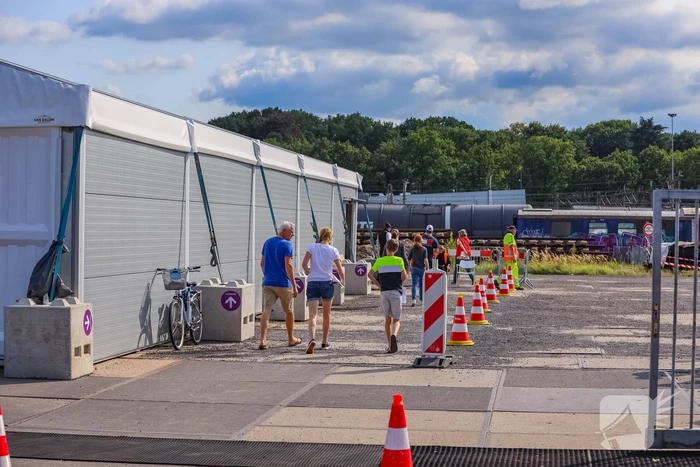 Drukte bij GGD-priklocatie Rijtuigenloods