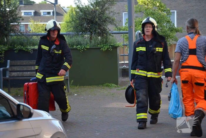 Doorgebrande compressor veroorzaakt hinderlijke lucht in fietsenwinkel