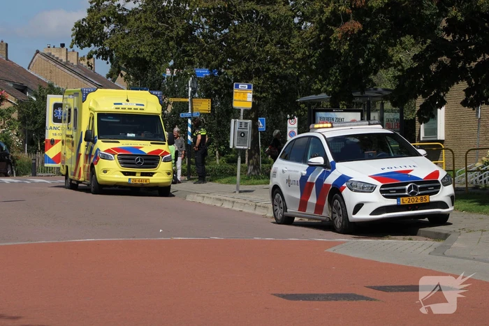 Man botst met scootmobiel op paal bij bushalte