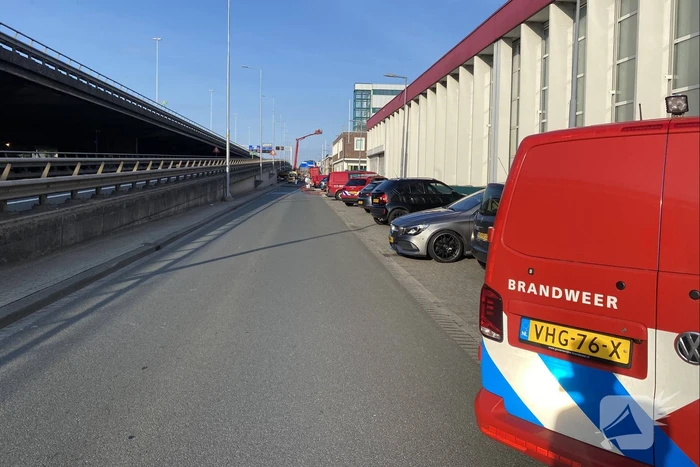 Grote uitslaande brand in een leegstaand pand