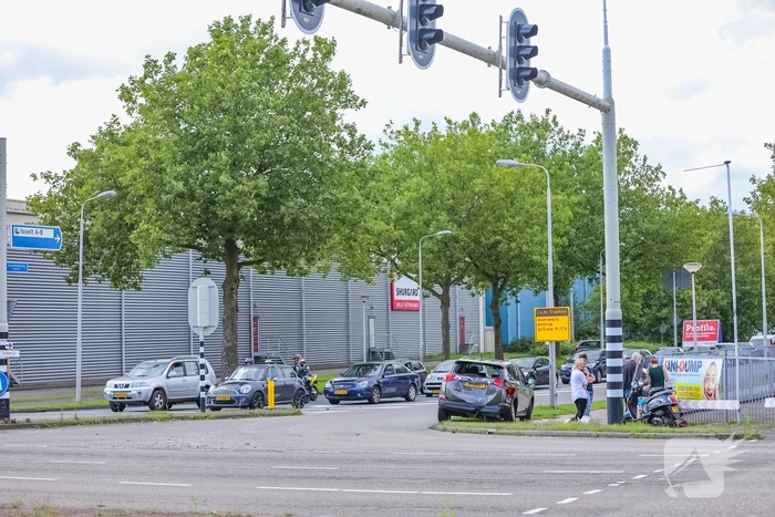 Flinke schade bij botsing op industrieterrein de Isselt