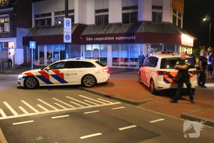 Twee agenten gewond bij schietpartij, twee verdachten aangehouden