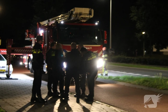 Zoekslag wegens geluiden op dak