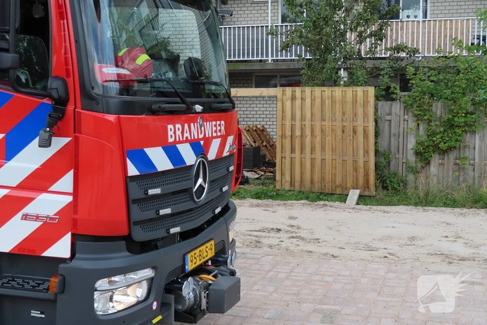 Kussens tuinset vatten vlam