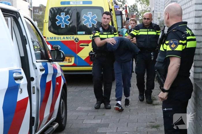 Persoon aangehouden na woningbrand