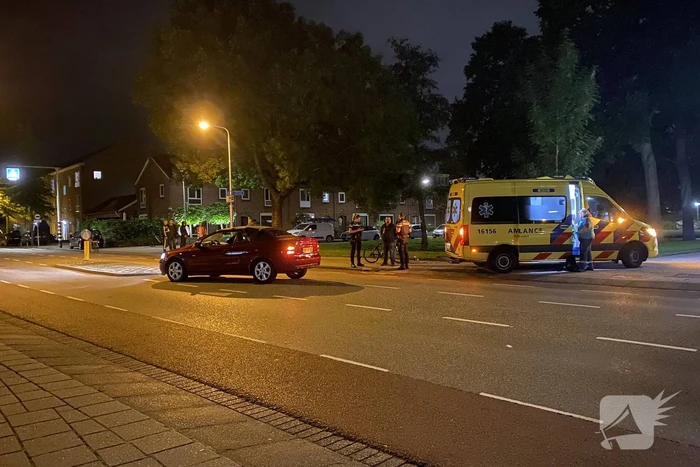 Dronken persoon botst tegen personenauto