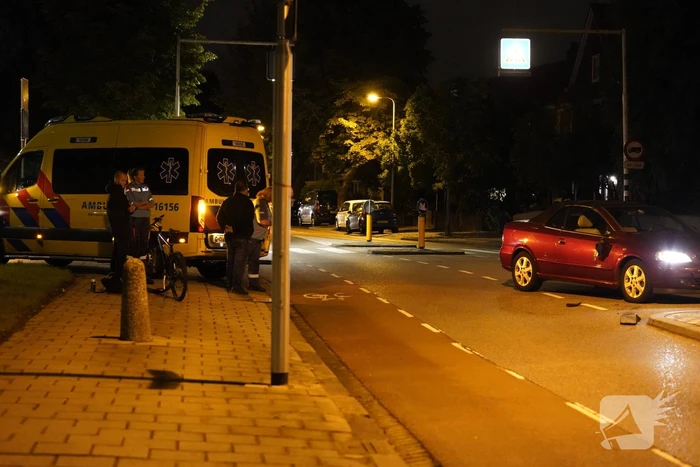 Dronken persoon botst tegen personenauto