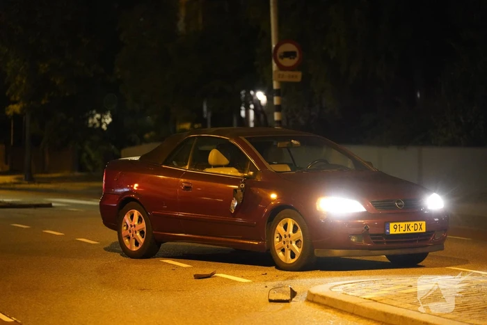 Dronken persoon botst tegen personenauto