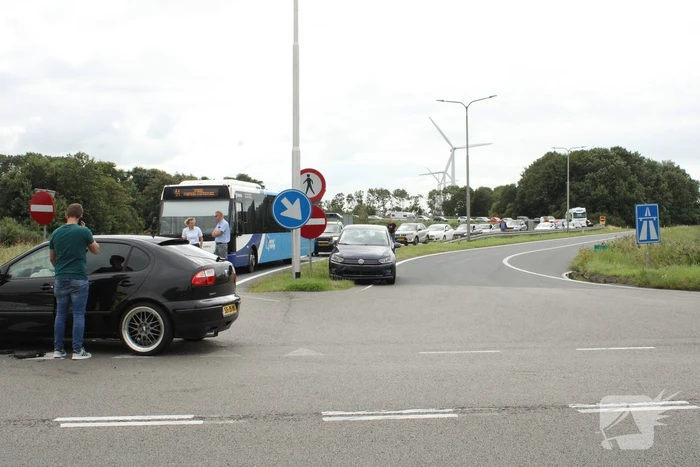 Drie auto's betrokken bij ongeval afrit A7