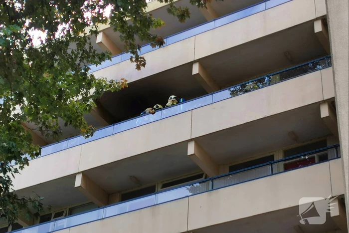 Etage appartementencomplex ontruimd bij brand