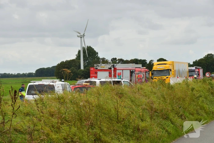 Dode bij aanrijding met vrachtwagen