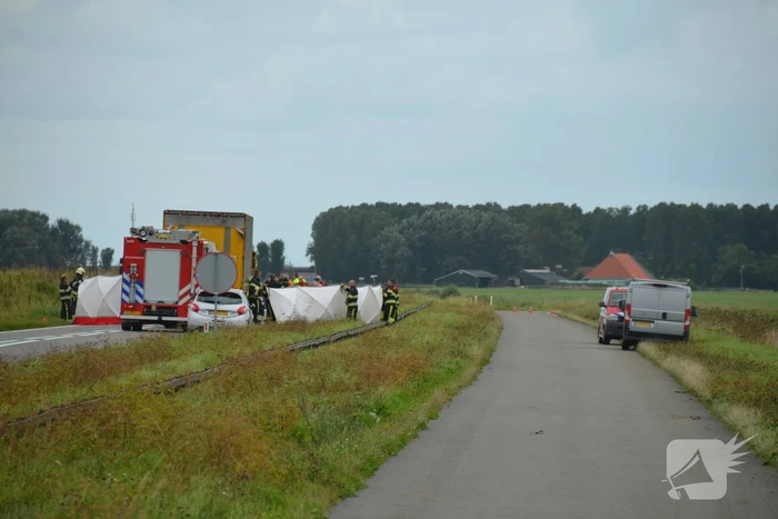 Dode bij aanrijding met vrachtwagen