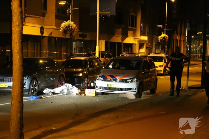 Scooterrijder en passagier gewond door ongeval met politieauto