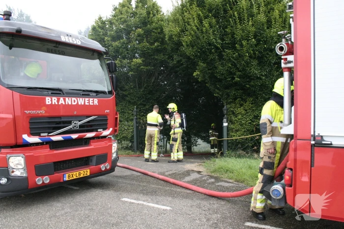 Dak van woning volledig verwoest door grote brand