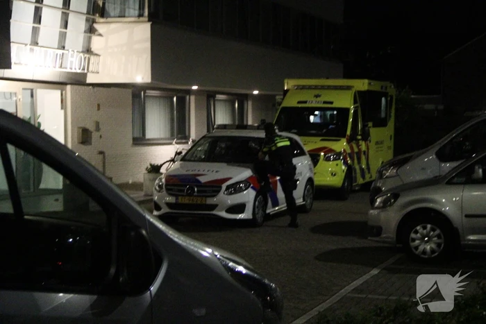 Bewaker Amrâth Apart-Hotel neergestoken bij overval