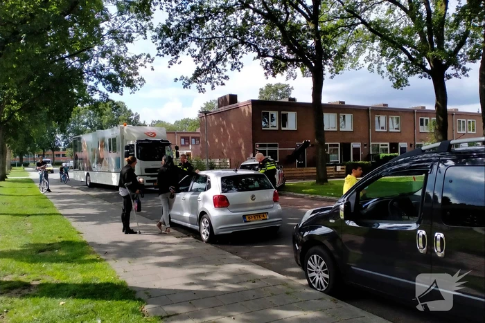Voetganger voor openbare basisschool Angelslo aangereden