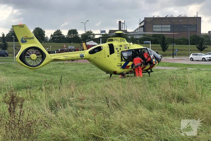 Meerdere gewonden bij ongeval met scooters en bestelbus