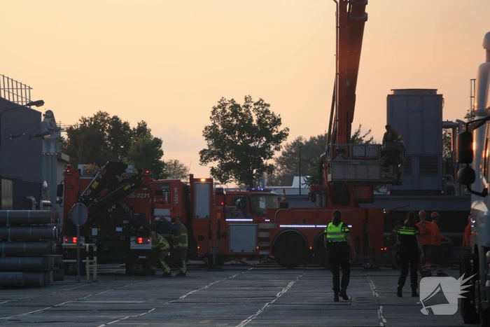 Grote uitslaande brand bij Extrusie fabriek