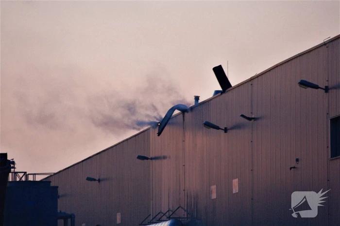 Grote uitslaande brand bij Extrusie fabriek