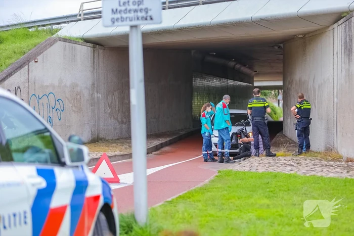 Scooterrijder slaat op de vlucht na aanrijding