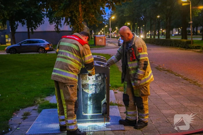 Brand in ondergrondse vuil container