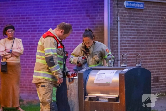 Brand in ondergrondse vuil container
