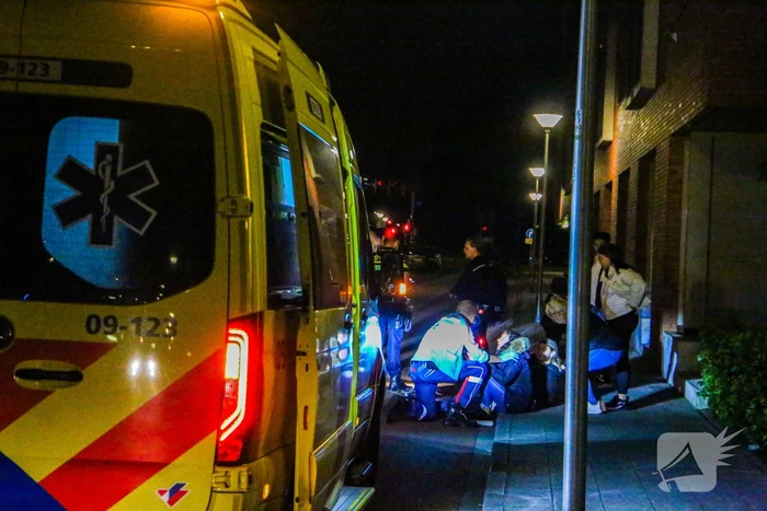 Scooterrijdster en passagier gewond door ongeval