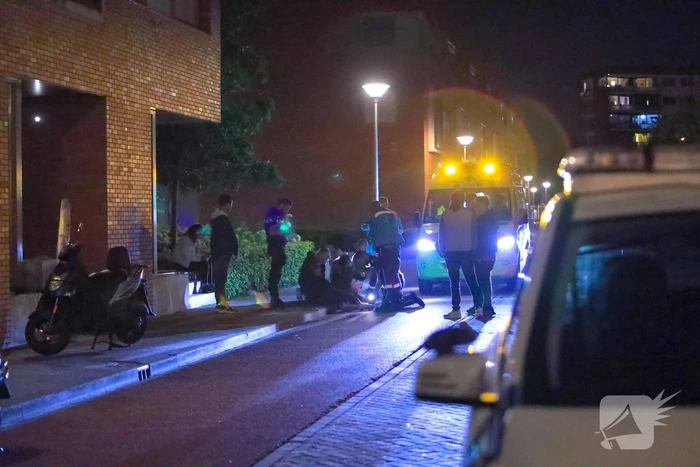 Scooterrijdster en passagier gewond door ongeval