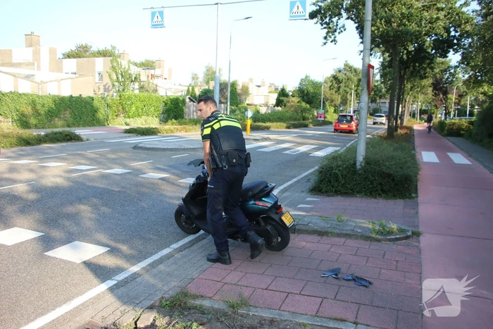 Scooterrijder gewond bij aanrijding met auto