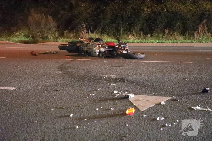 Motorrijder gewond bij botsing met personenauto