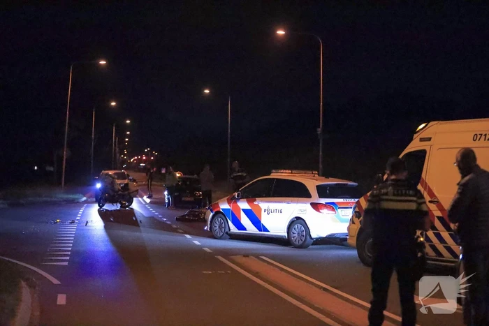 Motorrijder gewond bij botsing met personenauto